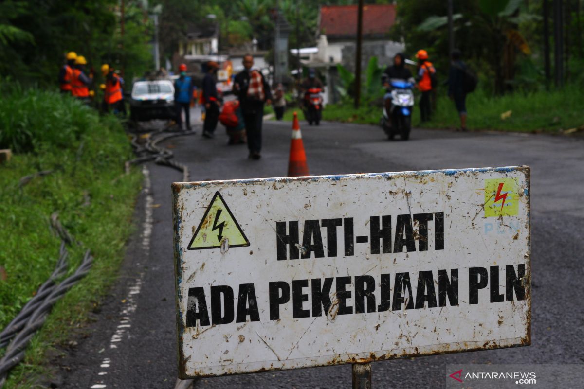 PLN sebut telah pulihkan semua gardu listrik terdampak erupsi Semeru