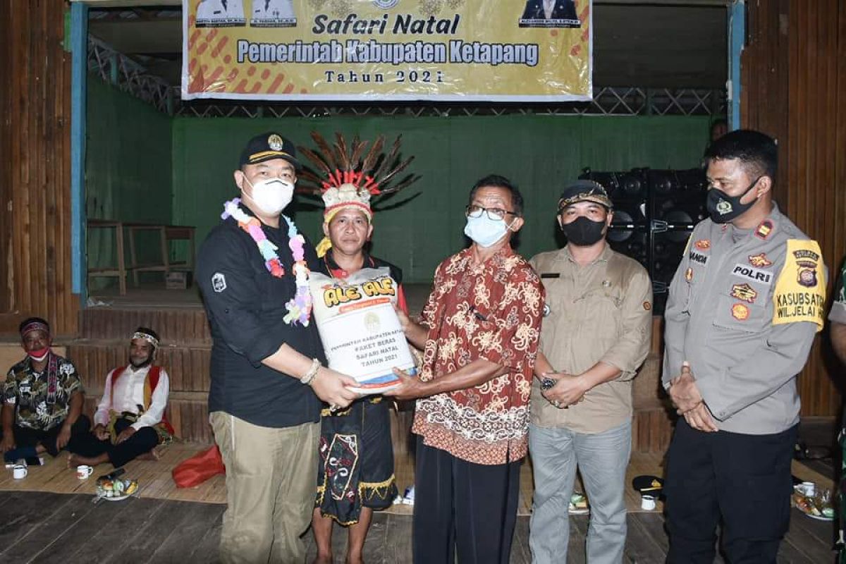 Sekda Ketapang gelar Safari salurkan Paket Natal