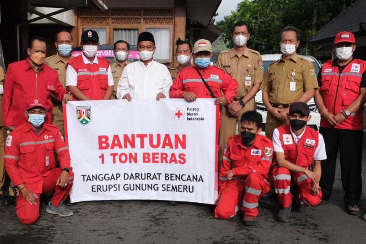 PMI Kota Magelang kirim bantuan korban erupsi Gunung Semeru