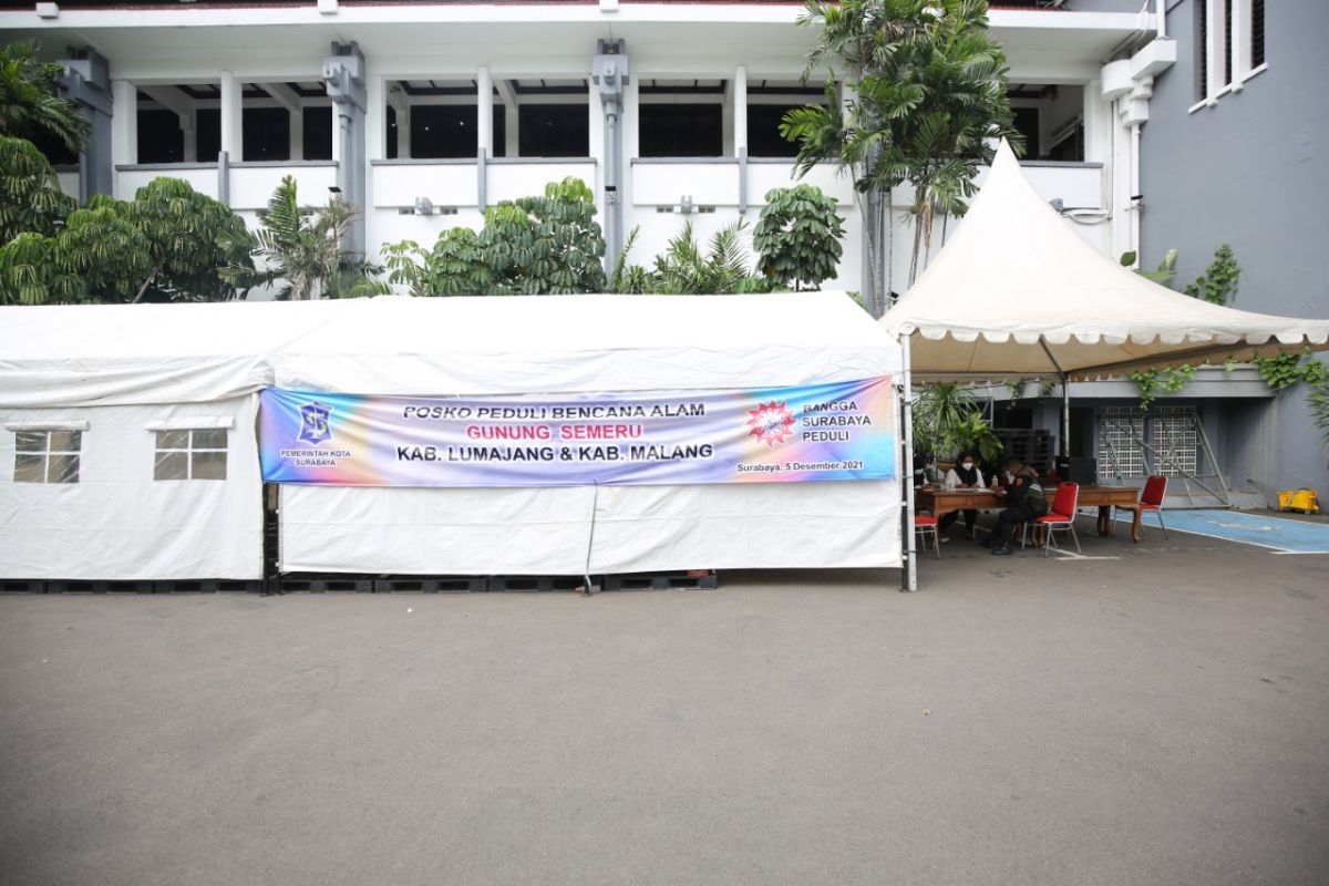 Posko Peduli Bencana Semeru dibuka di Balai Kota Surabaya