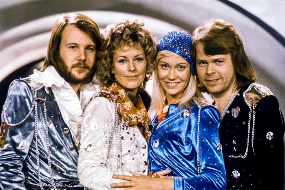 ABBA tuntut "band cover" Abba Mania
