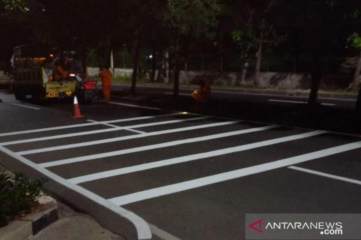 Pemkot Bekasi pasang marka garis kejut antisipasi aksi balap liar