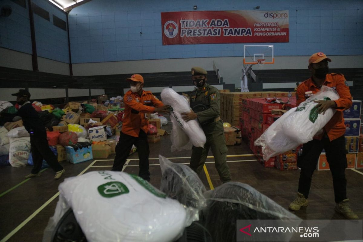 Tagana DKI Jakarta salurkan bantuan untuk korban letusan Gunung Semeru