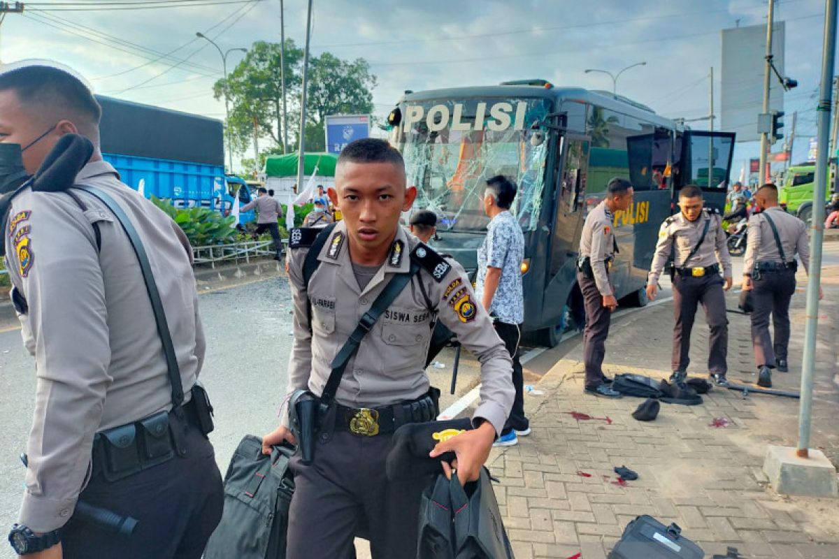 Tabrakan bus SPN Polda Jambi dan truk terekam CCTV