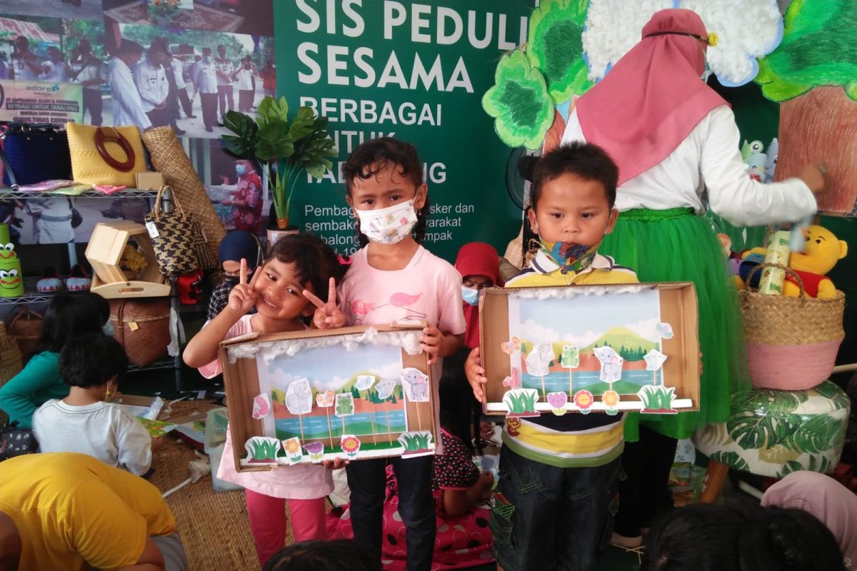 Adaro sebar benih literasi di Pekan Raya Kabupaten Tabalong