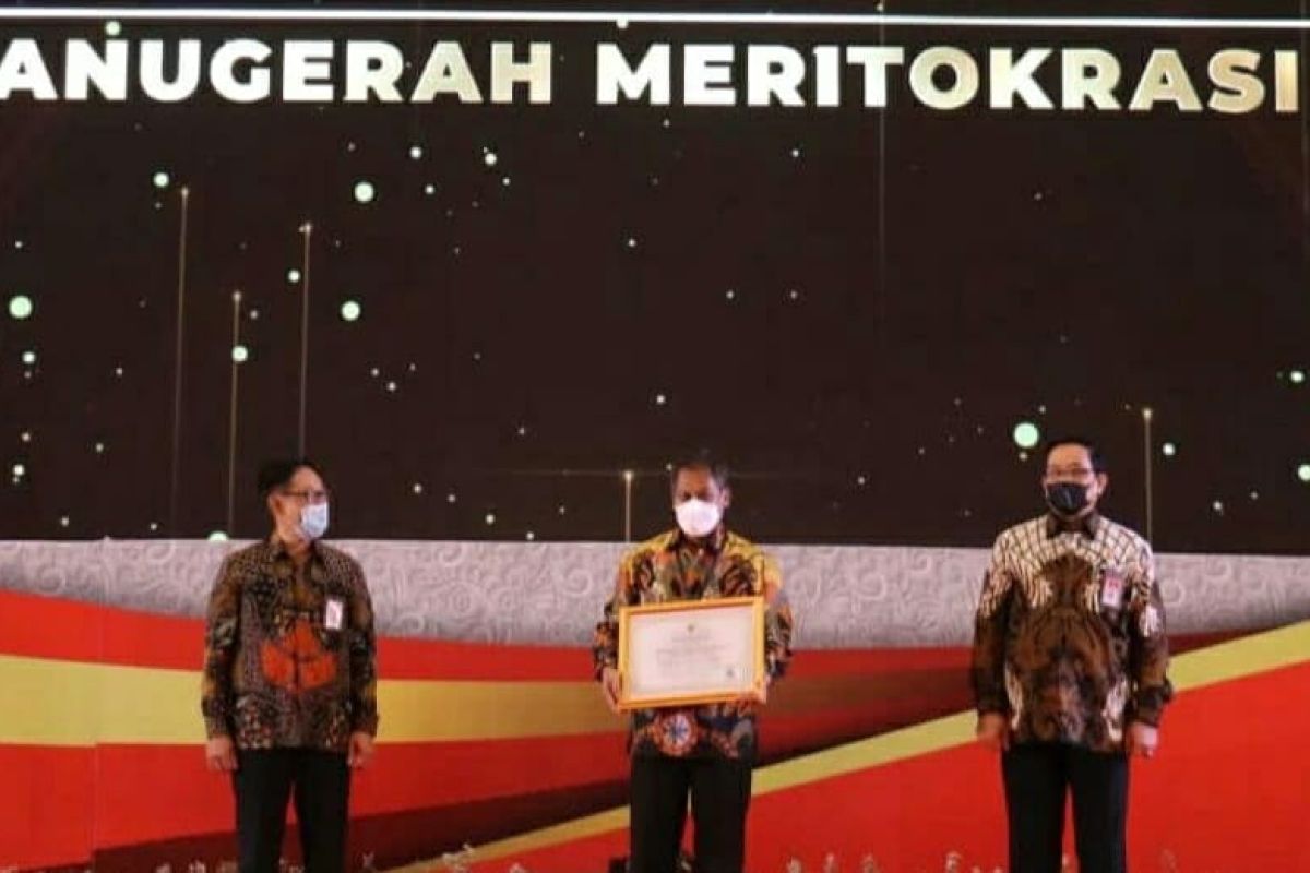 Sekjen DPR terima penghargaan penerapan sistem merit manajemen ASN