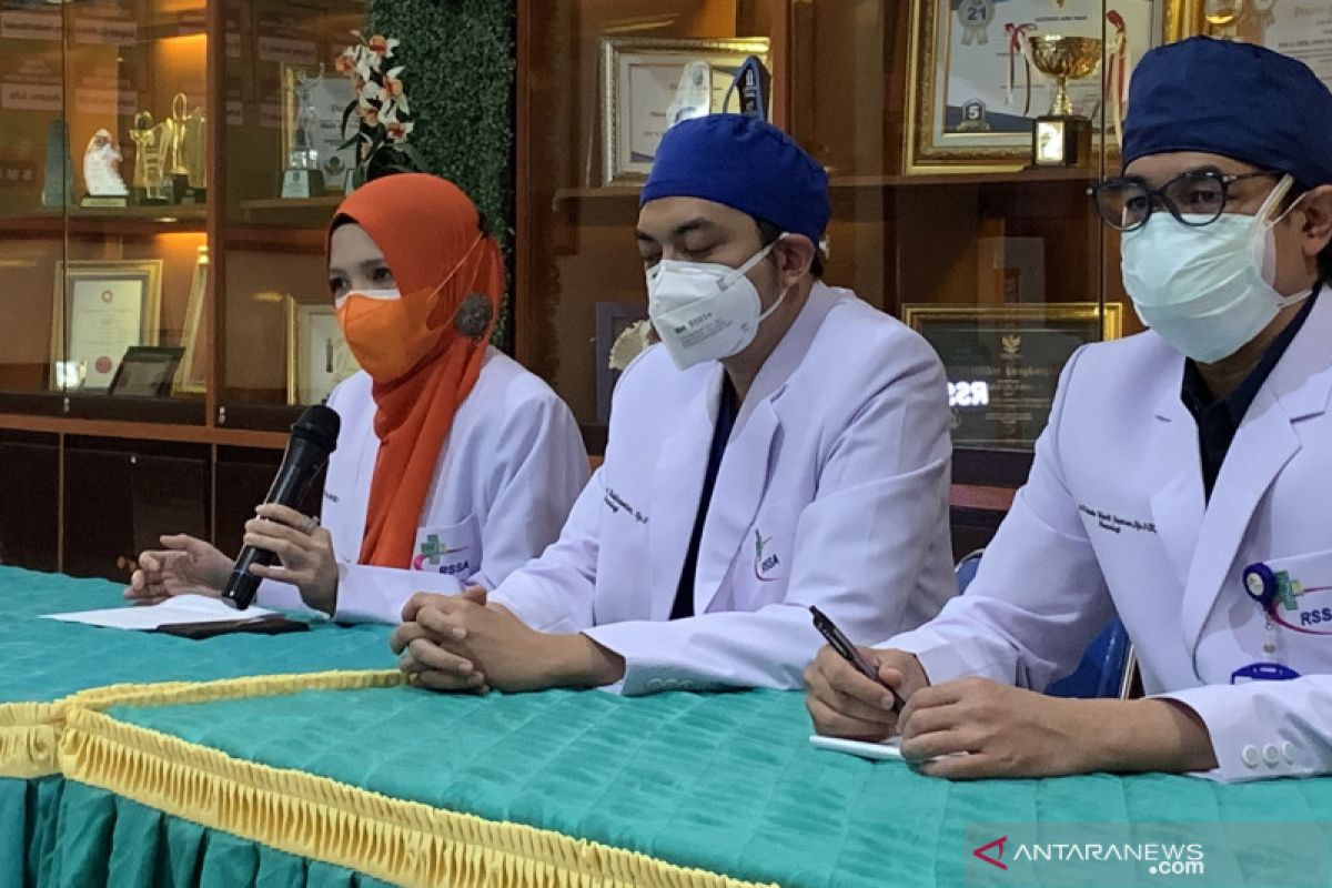 Tim dokter jelaskan sebab kebutaan yang dialami seorang warga usai vaksinasi