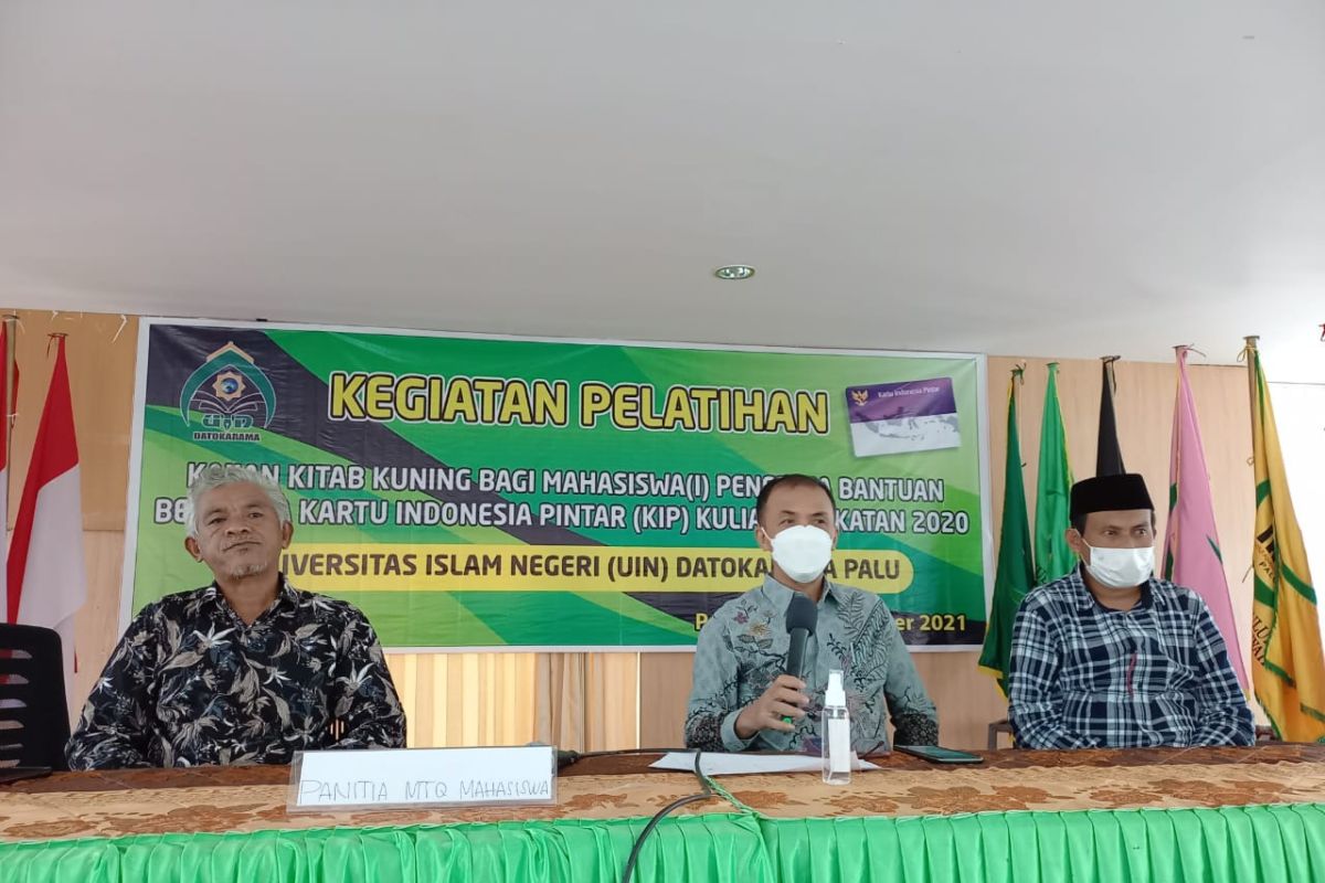 UIN Datokarama  asah kemampuan baca Kitab Kuning penerima beasiswa KIP