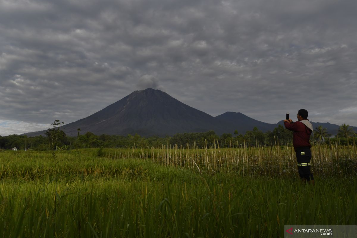 PVMBG imbau masyarakat agar tidak percaya hoaks erupsi Semeru