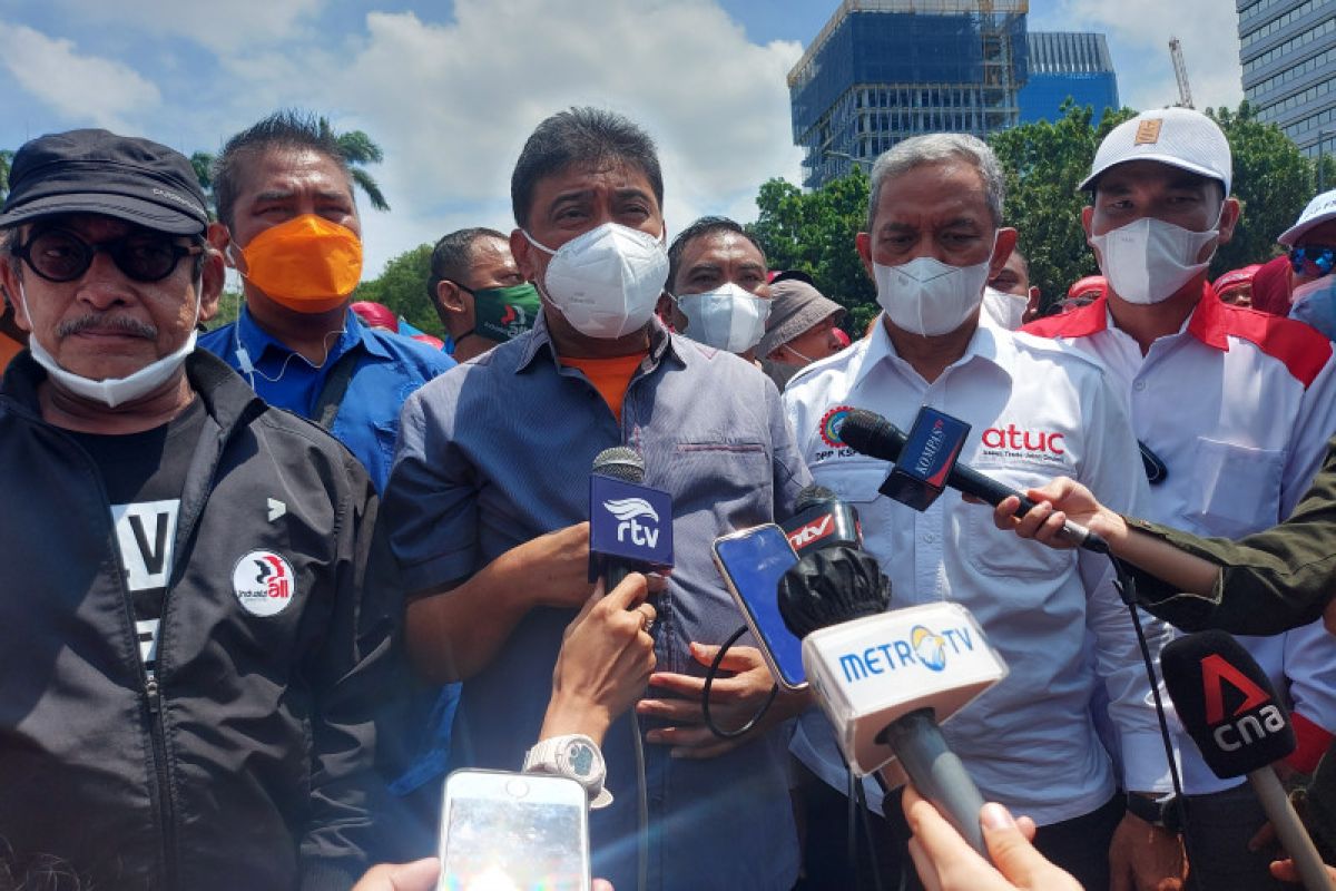 Buruh ancam mogok kerja nasional jika tuntutan tidak dikabulkan