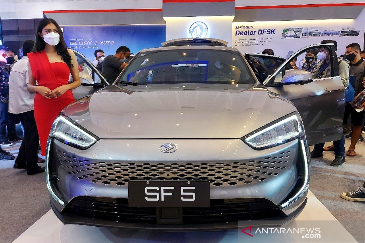 DFSK SUV Seres SF5 tampil perdana di GIIAS Surabaya