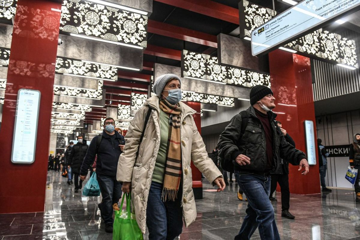 Stasiun metro Moskow buatan China mulai beroperasi