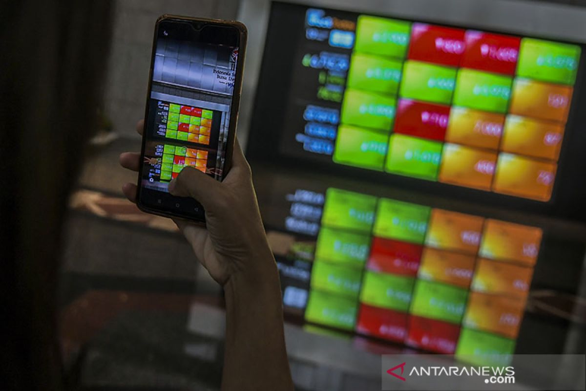 IHSG Kamis dibuka menguat 15,82 poin