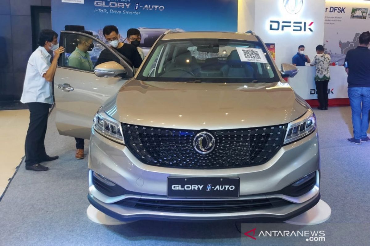 DFSK tawarkan Glory i-AUTO seharga Rp380 juta di GIIAS Surabaya