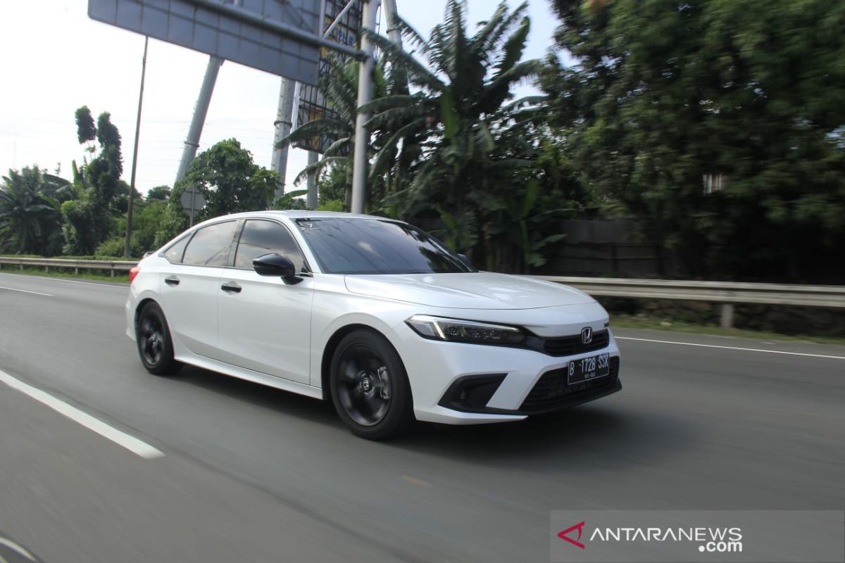 Optimalkan segmen sedan, Honda hentikan penjualan Civic Hatchback RS