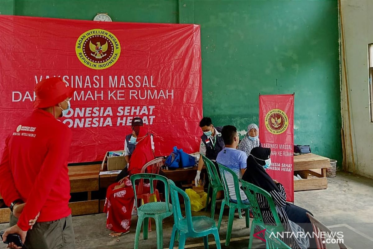 BIN fasilitasi 250 dosis vaksin frizer kedua kepada warga Kecamatan Limpasu