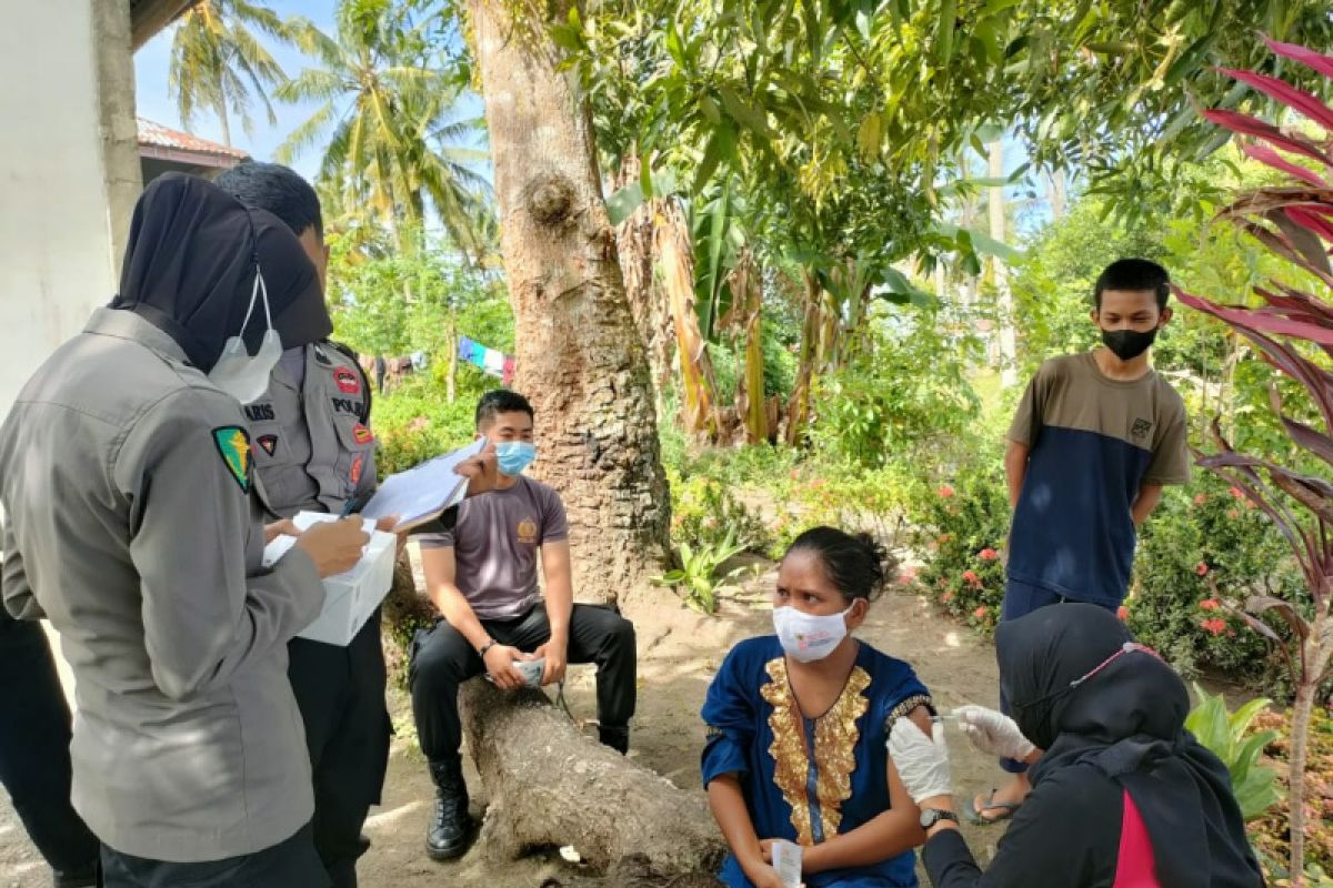 Polres Pasangkayu Sulawesi Barat gencarkan vaksinasi secara bergerak