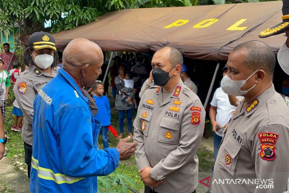 Kapolda Jambi antarkan jasad Yonas kepada keluarga di Biak-Papua