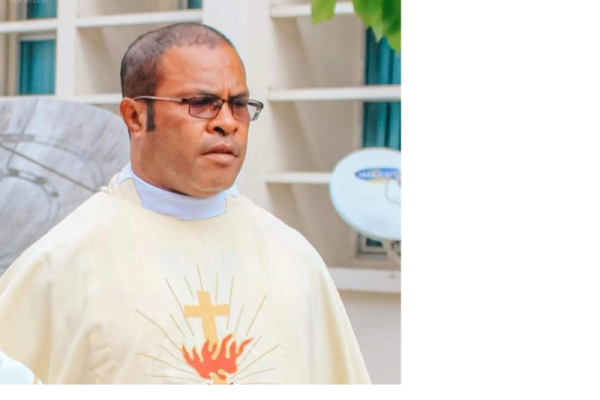 Pastor Seno Ngutra,Pr jadi Uskup Amboina yang baru