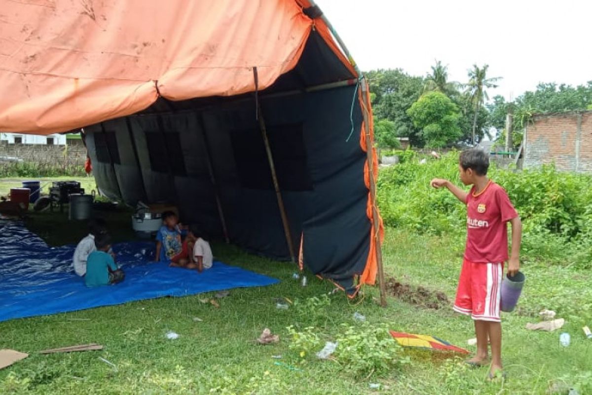 Kondisi 37 KK yang dievakuasi akibat banjir rob membaik