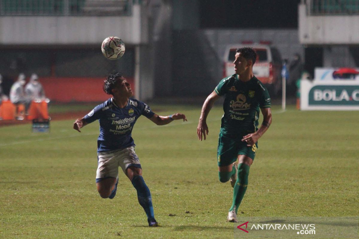 Robert akui ada kesalahan lini belakang Persib saat lawan Persebaya