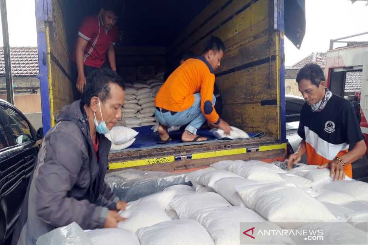 Boyolali kirim sembilan ton beras  untuk pengungsi Semeru