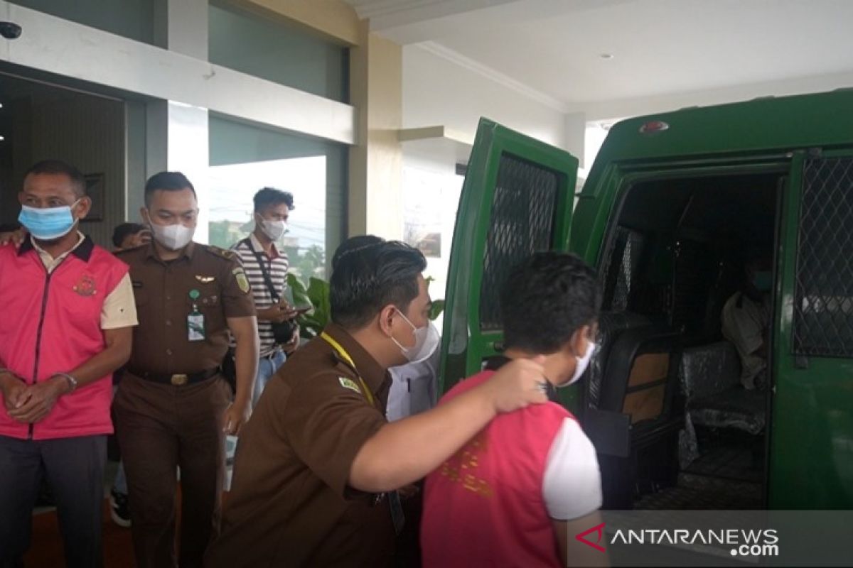 Kejari Bangka Selatan tetapkan dua tersangka dugaan korupsi pakaian