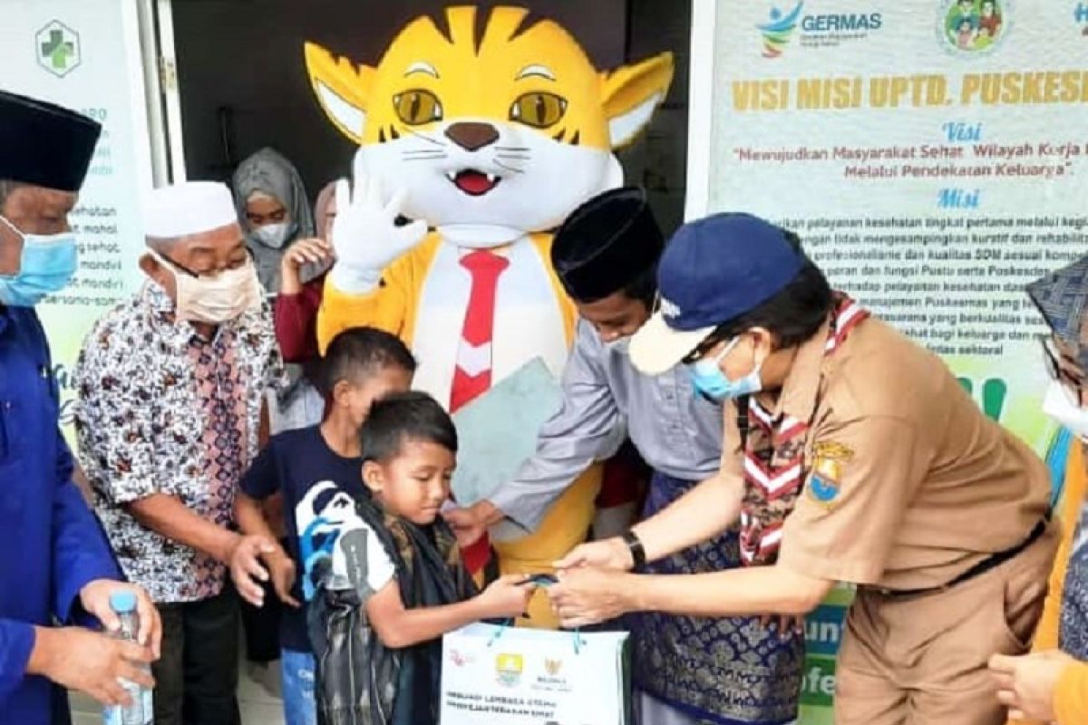 Peserta PWN 2021 sunat 100 anak di Batanghari