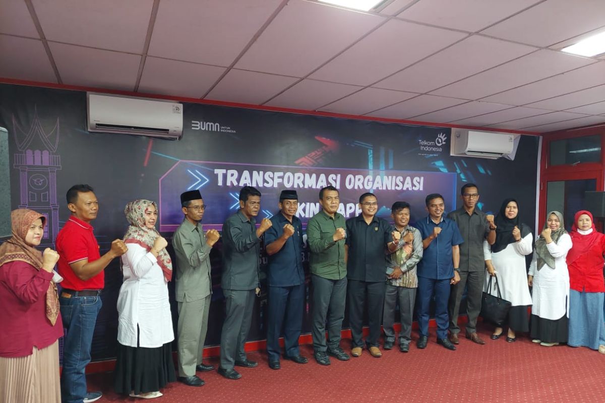 DPRD Agam berharap Telkom pasang tower mudahkan komunikasi warga