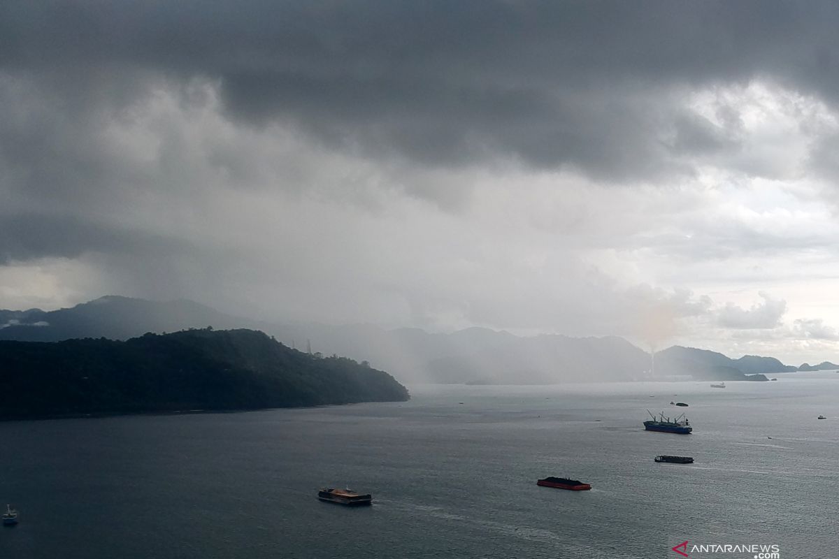BMKG: Sebagian wilayah Indonesia akan diguyur hujan ringan, termasuk Ambon