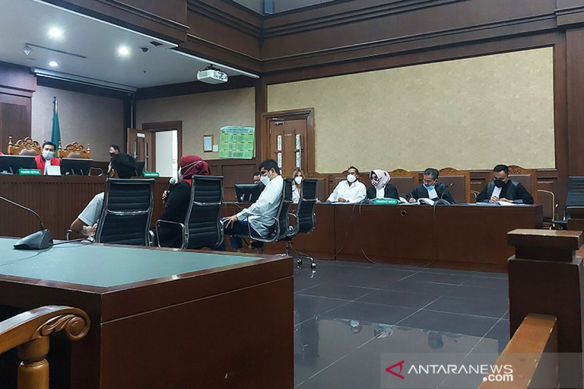 Nia Ramadhani dan Ardi Bakrie jalani sidang lanjutan kasus narkoba