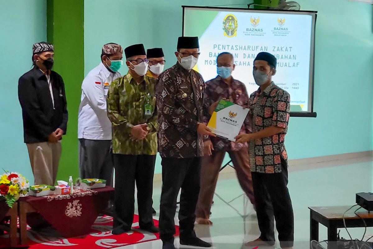 Baznas Yogyakarta salurkan bantuan modal untuk mualaf