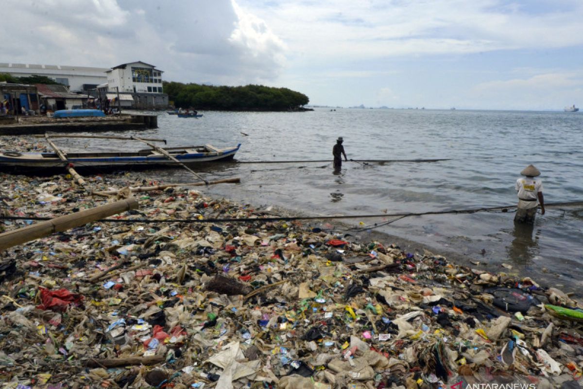 Sepanjang 2018-2020, kebocoran sampah ke laut turun 15 persen