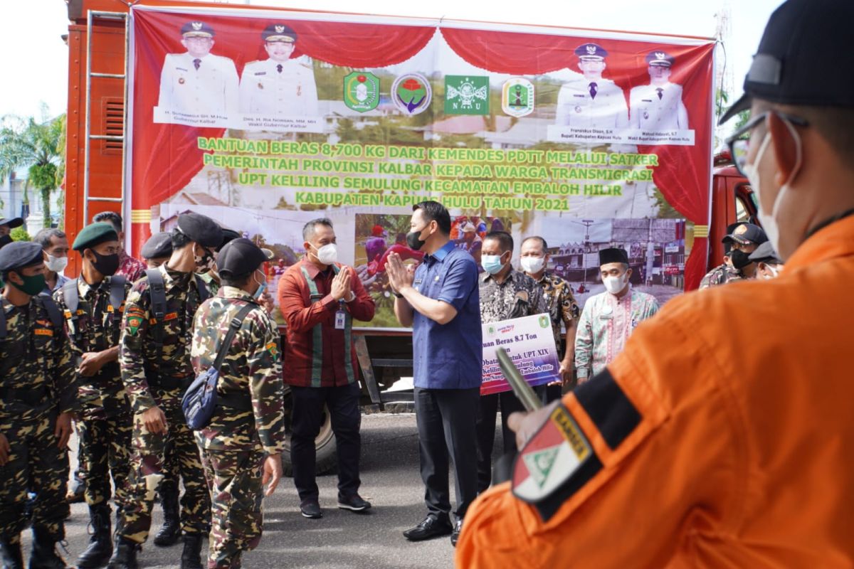 Kemendes PDTT salurkan bantuan catu pangan beras untuk Kapuas Hulu