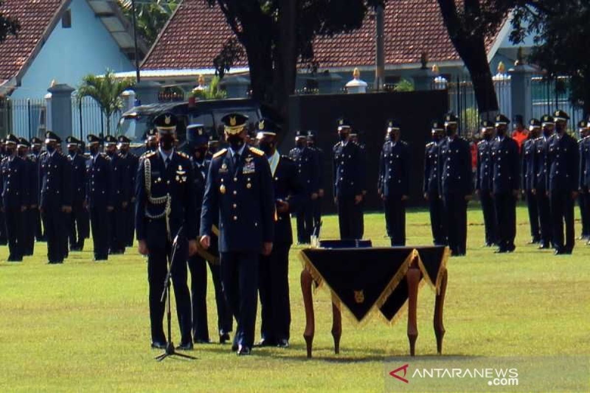 Kasau Marsekal TNI Fadjar Prasetyo lantik 207 perwira lulusan Setukpa TNI AU