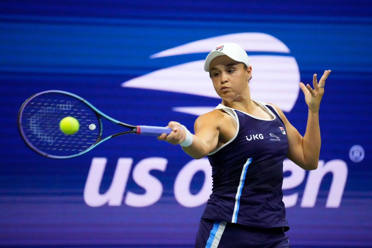 Barty mulai musim baru di Adelaide, Osaka dan Raducanu di Melbourne