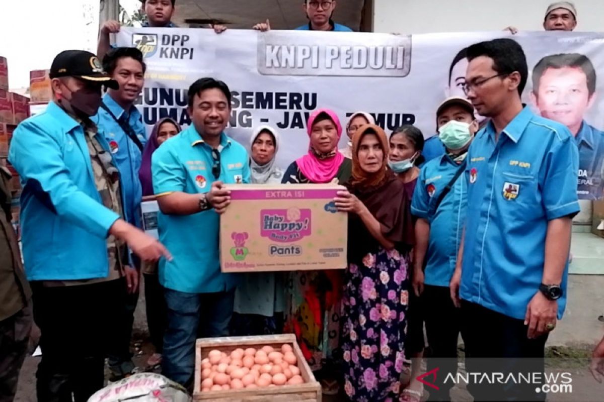 DPP KNPI salurkan paket bantuan bagi warga terdampak erupsi Semeru