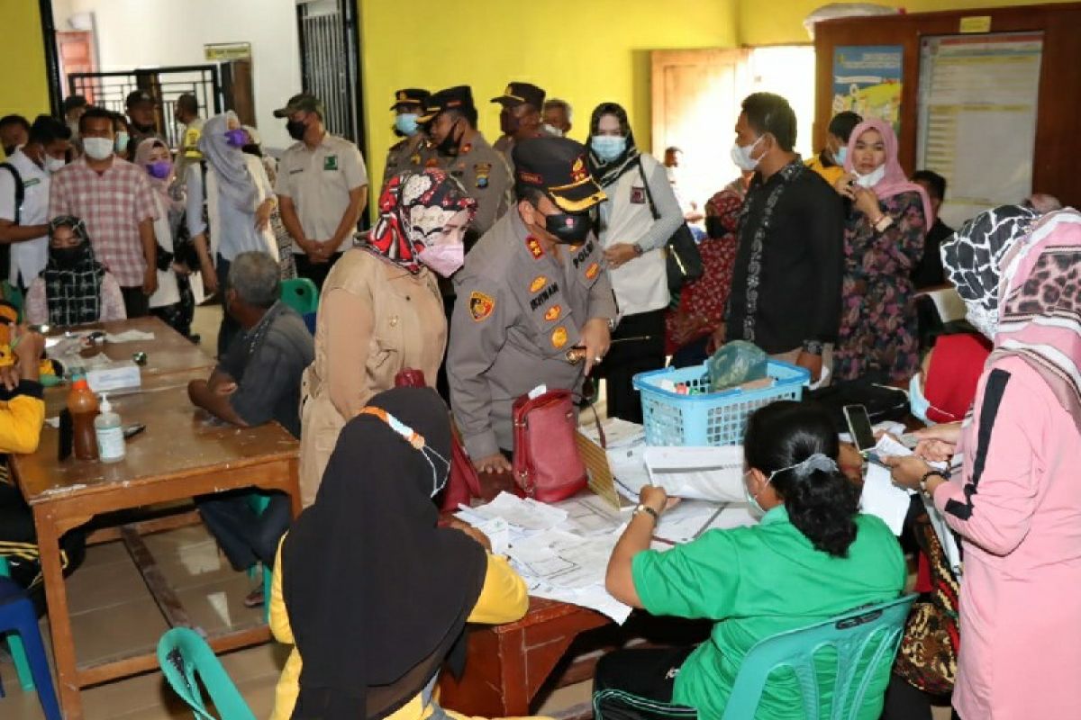 Polres Batubara kejar target vaksinasi dengan kunjungi warga ke pelosok