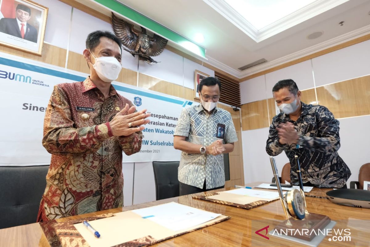 PLN Sulselrabar dan Pemkab Wakatobi teken MoU untuk pengembangan listrik di dua pulau