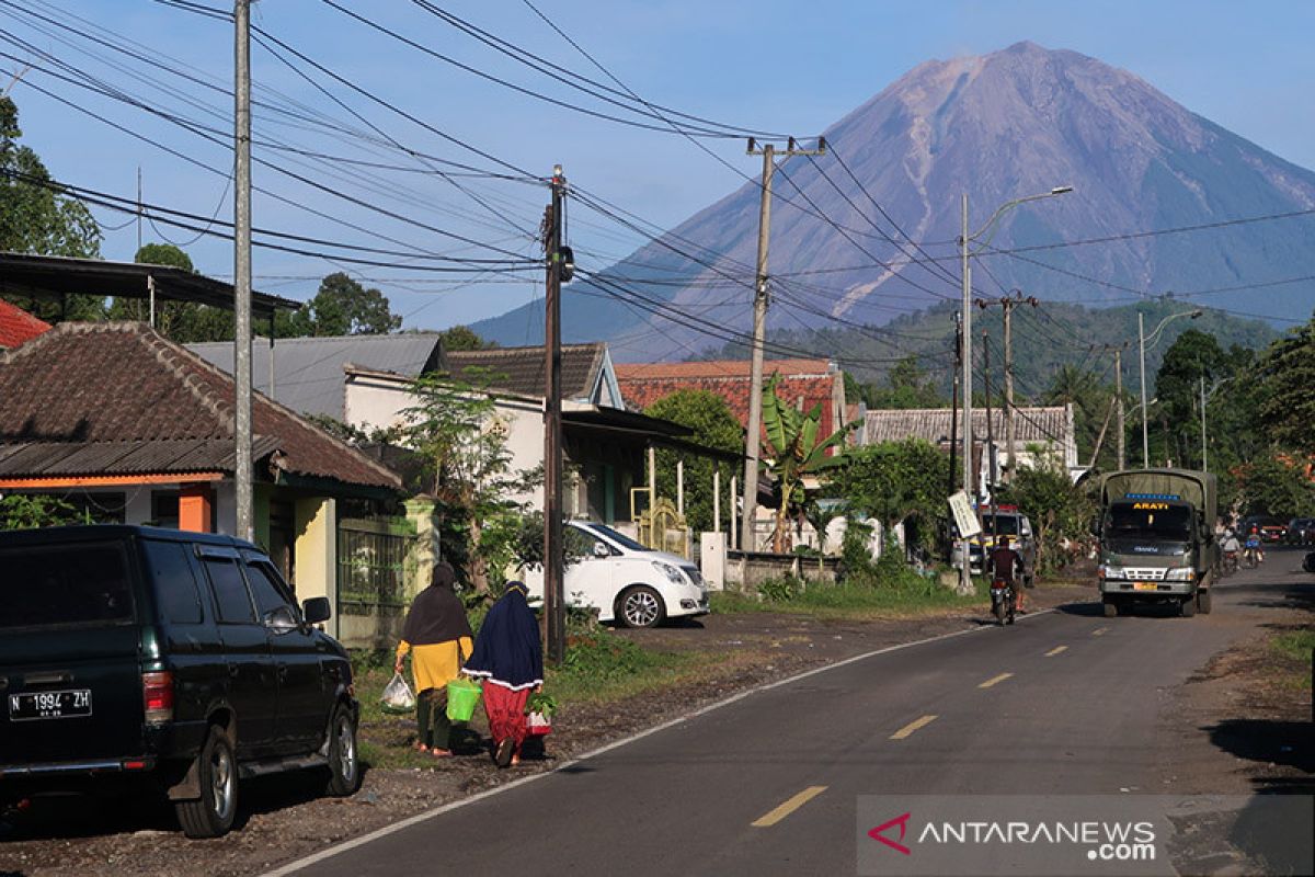 Kajian komprehensif penentu relokasi wilayah terdampak letusan Semeru