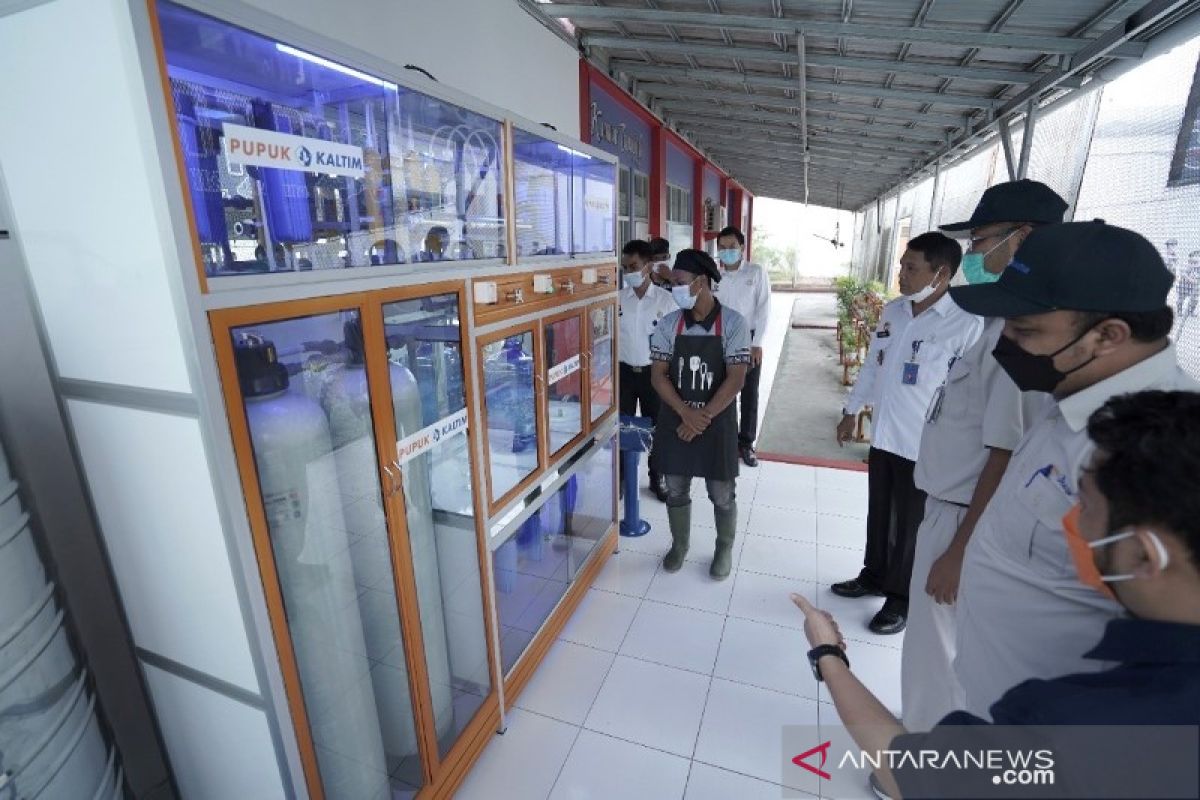 Dukung pembinaan warga Lapas Bontang, Pupuk Kaltim bantu peralatan Depo Air Minum