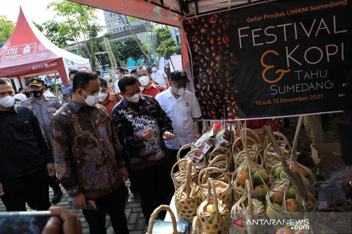 Festival Kopi dan Tahu Sumedang berlangsung di Thamrin 10