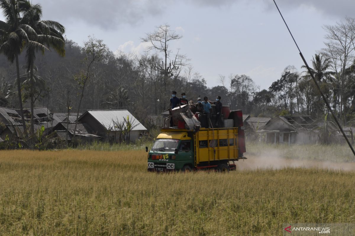 Dua lokasi disiapkan untuk relokasi pengungsi bencana Gunung Semeru