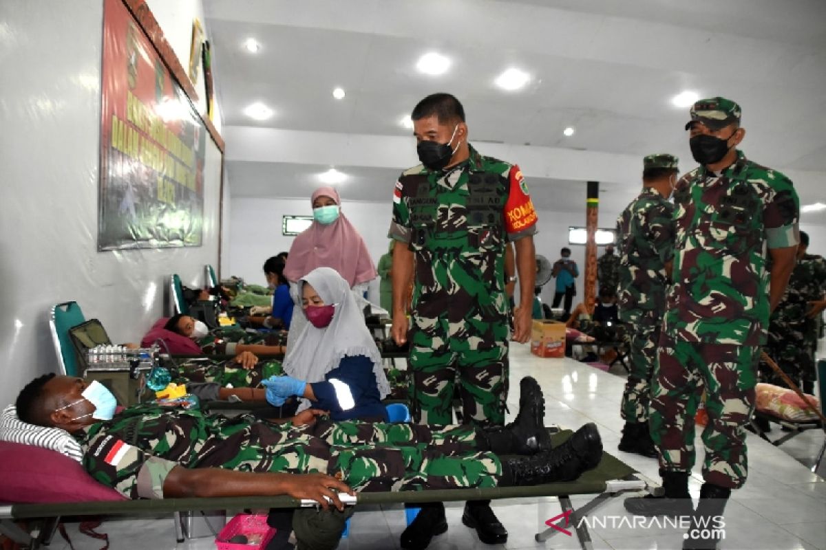 Kodim 1707 Merauke donor darah menyambut hari juang TNI AD