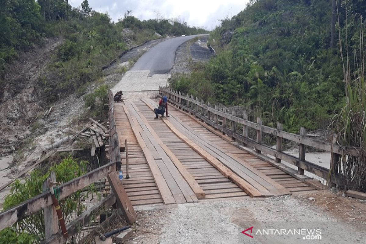 Berikut penjelasan DPU Gumas tentang perbaikan Jembatan Nango