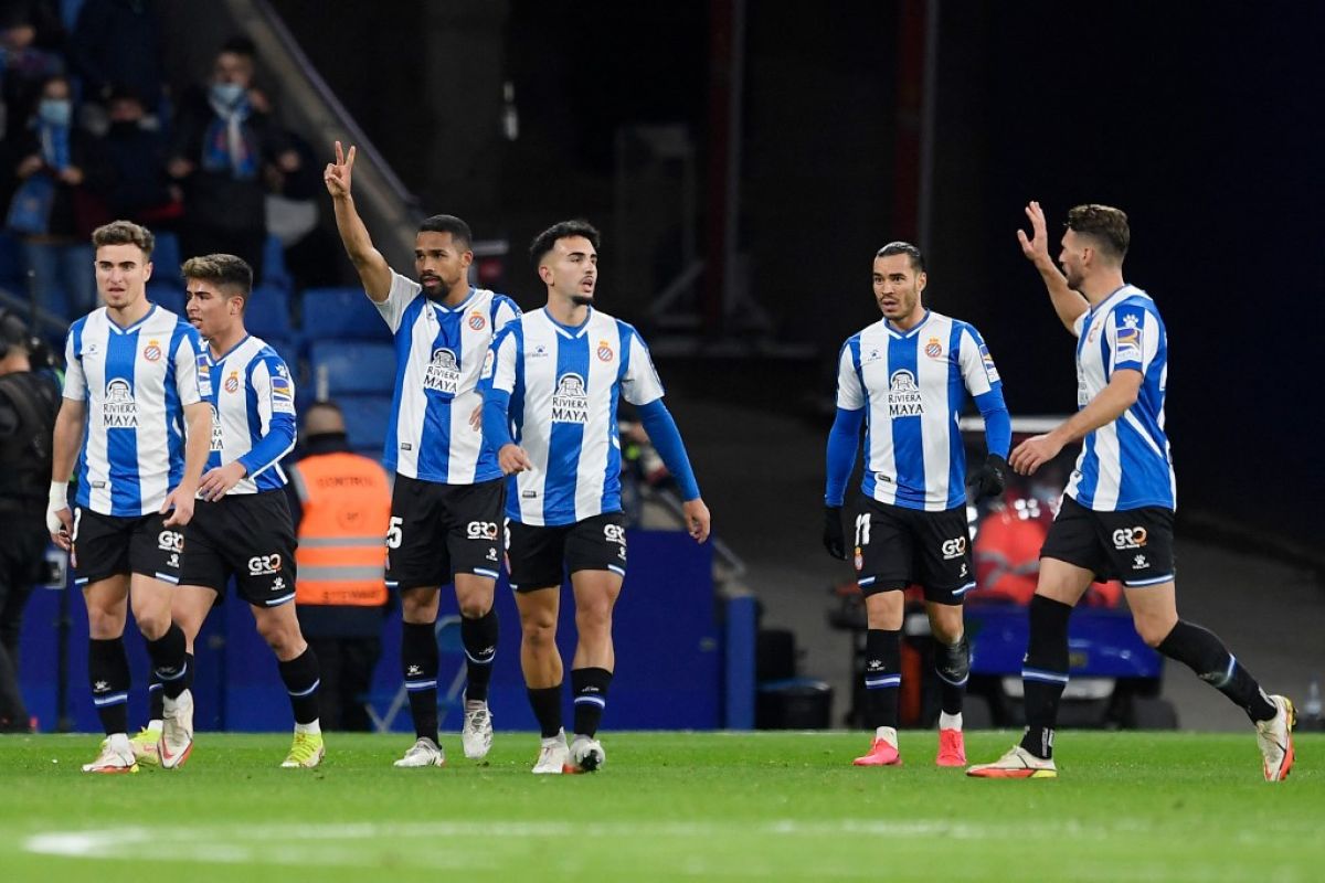 Liga Spanyol - Espanyol kalahkan Levante 4-3, Valencia atasi Elche 2-1