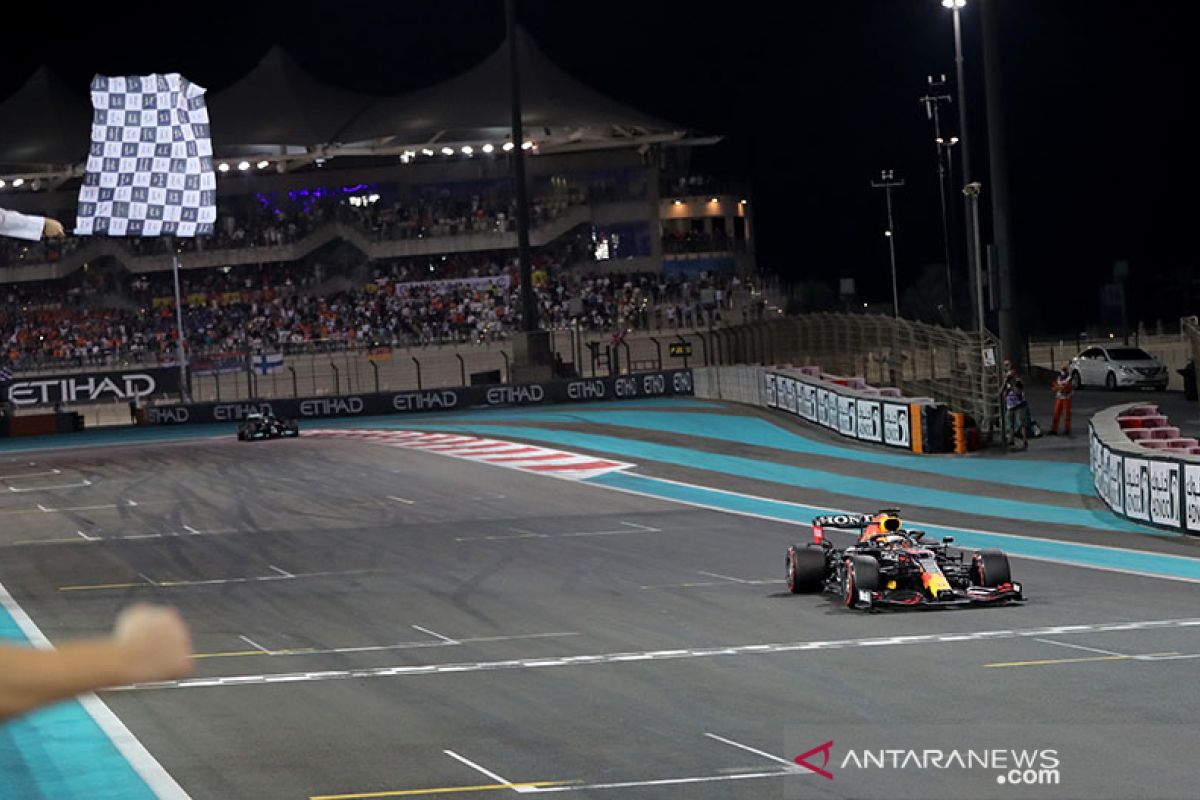 Verstappen juara dunia F1 setelah menang dramatis di GP Abu Dhabi