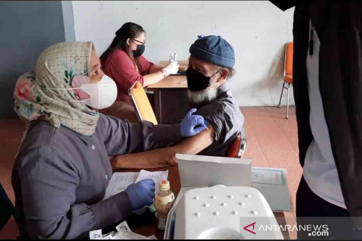 Pemkot Bekasi gencarkan vaksinasi khusus bagi lansia dan komorbid