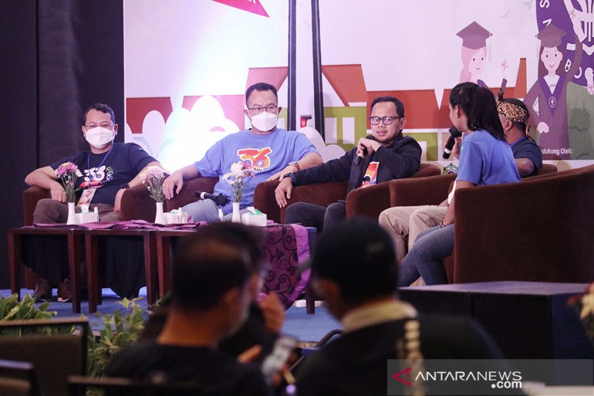 Bima Arya dan Arif Satria ungkap kiat sukses bekal ayah masing-masing