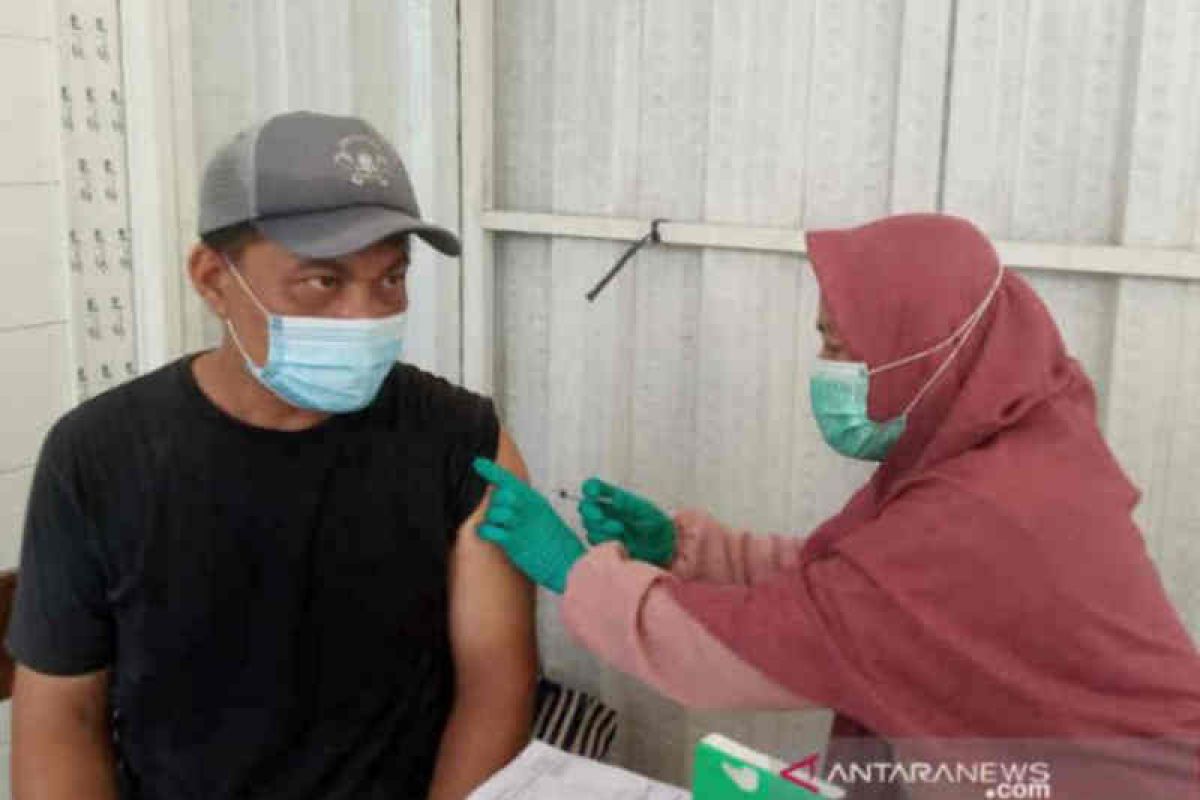 Vaksinasi COVID-19 Kota Cirebon tembus 100 persen